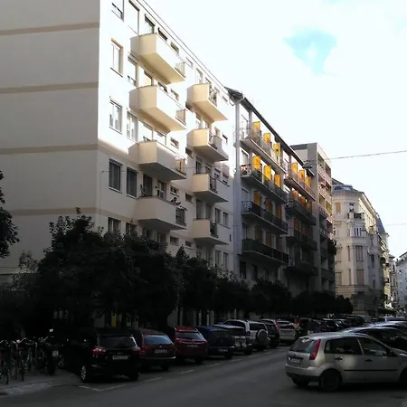 Andrew's * Budapest